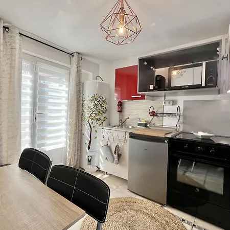 Apartment Pretty Duplex With Pool